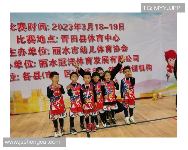 兄弟情深篮球场上挥洒汗水共筑梦想的青春岁月